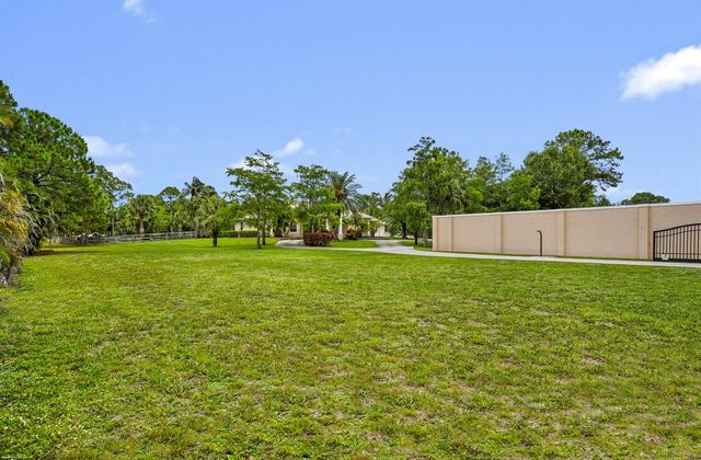 2560 Buck Ridge Trail, Loxahatchee, FL 33470