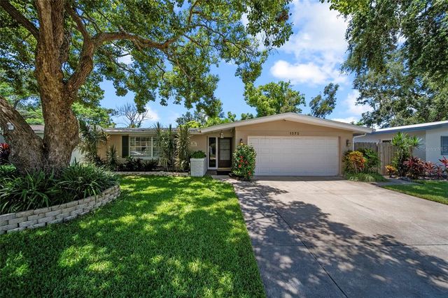 1372 S HILLCREST AVENUE, Clearwater, FL 33756