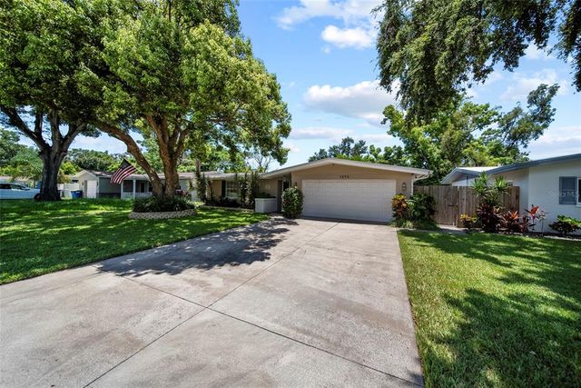 1372 S HILLCREST AVENUE, Clearwater, FL 33756