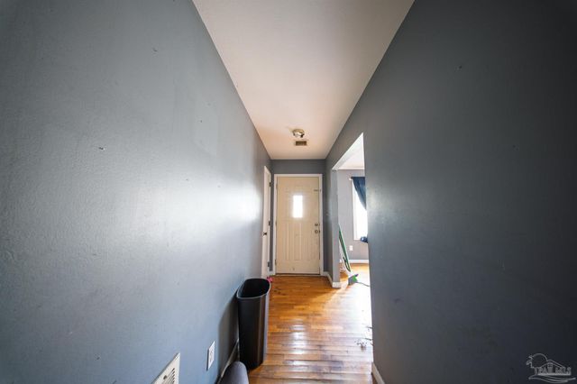 2031 Broyhill Ln, Pensacola, FL 32526