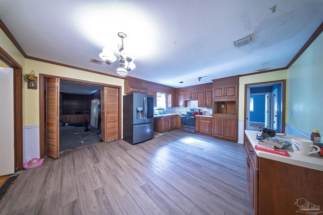 2031 Broyhill Ln, Pensacola, FL 32526