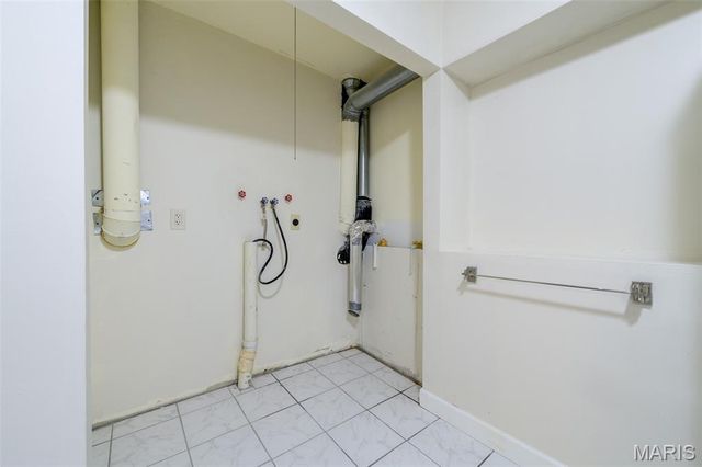 14303 Jamestown Bay Drive, Florissant, MO 63034