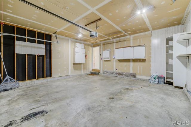 14303 Jamestown Bay Drive, Florissant, MO 63034