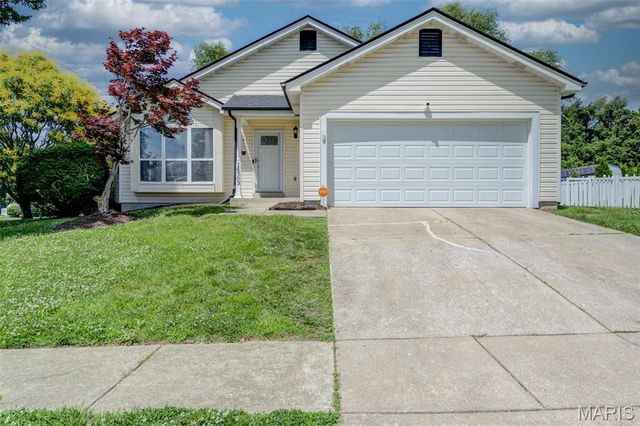 14303 Jamestown Bay Drive, Florissant, MO 63034