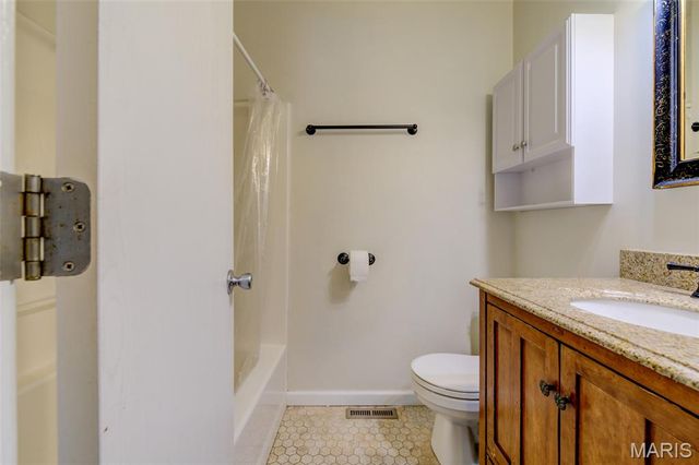 14303 Jamestown Bay Drive, Florissant, MO 63034