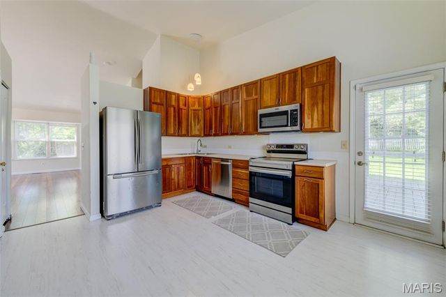 14303 Jamestown Bay Drive, Florissant, MO 63034