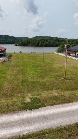 2623 Hardin Bottom River Rd, Clifton, TN 38425
