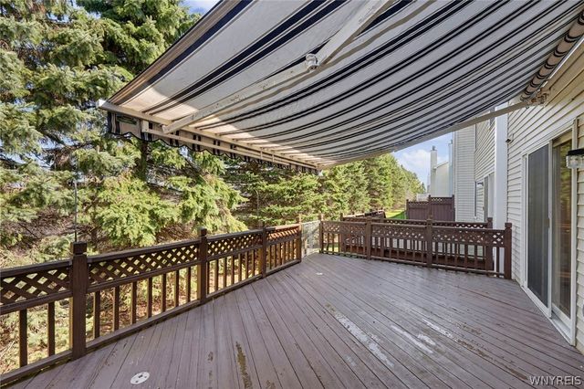 32 Hill Drive North, West Seneca, NY 14224