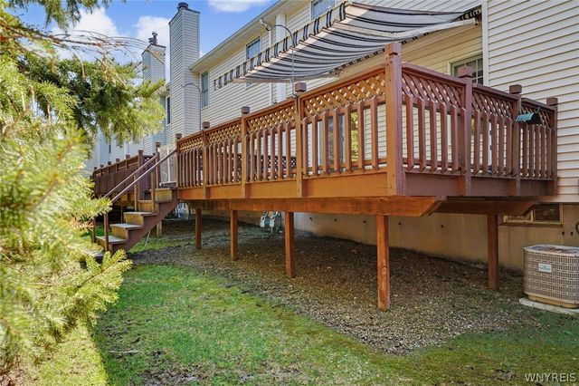 32 Hill Drive North, West Seneca, NY 14224