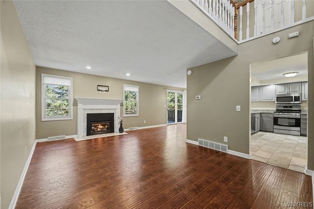 32 Hill Drive North, West Seneca, NY 14224