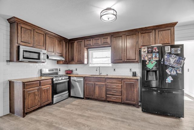 2910 W 8th St, Big Spring, TX 79720