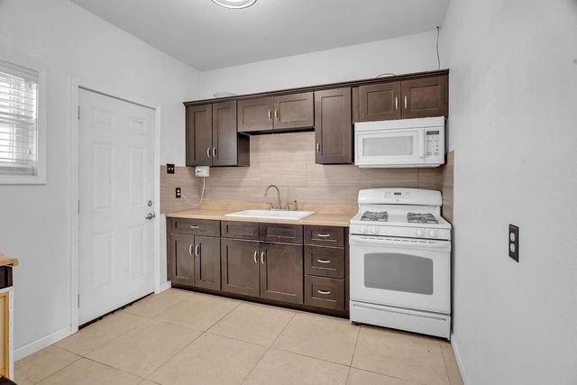 2910 W 8th St, Big Spring, TX 79720