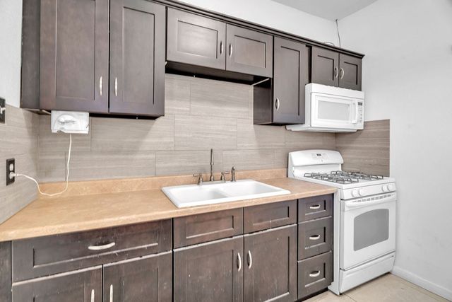 2910 W 8th St, Big Spring, TX 79720