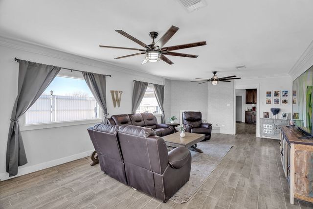 2910 W 8th St, Big Spring, TX 79720