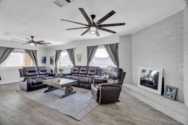 2910 W 8th St, Big Spring, TX 79720