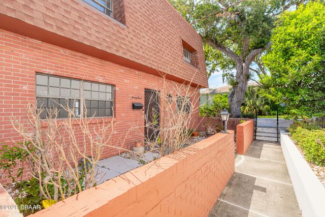 625 N Halifax Ave Apt 23, Daytona Beach, FL 32118