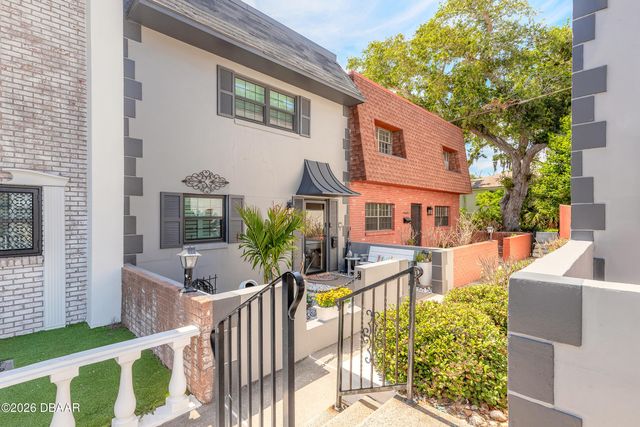 625 N Halifax Ave Apt 23, Daytona Beach, FL 32118