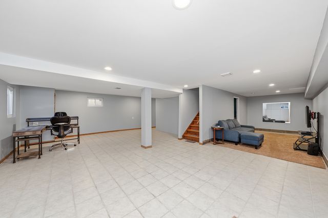 7435 W 157th Street, Orland Park, IL 60462