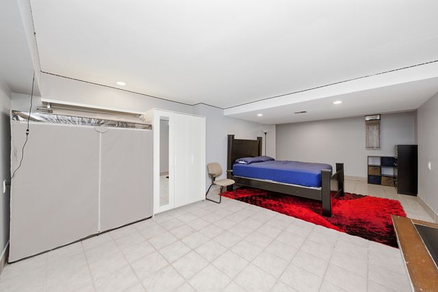 7435 W 157th Street, Orland Park, IL 60462