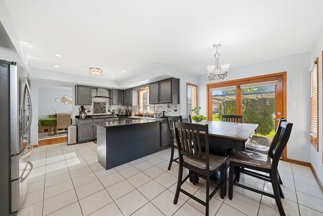 7435 W 157th Street, Orland Park, IL 60462