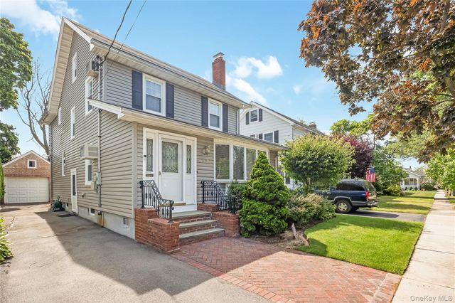 69 Vernon Avenue, Rockville Centre, NY 11570