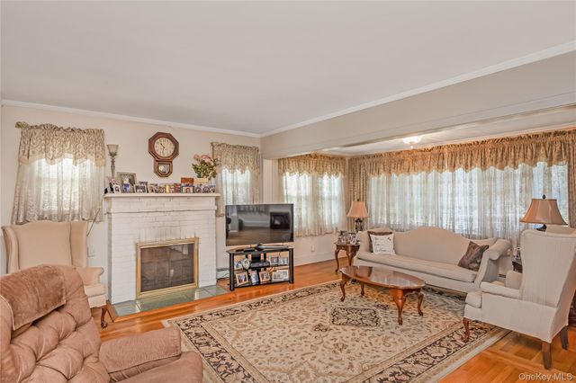 69 Vernon Avenue, Rockville Centre, NY 11570