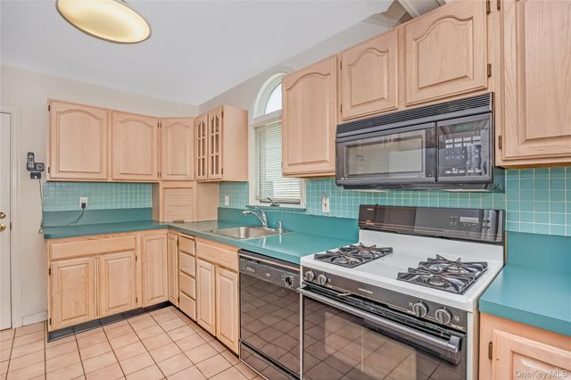 69 Vernon Avenue, Rockville Centre, NY 11570