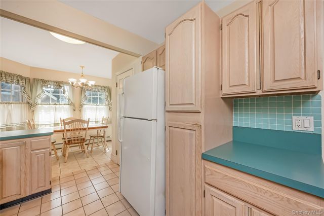 69 Vernon Avenue, Rockville Centre, NY 11570