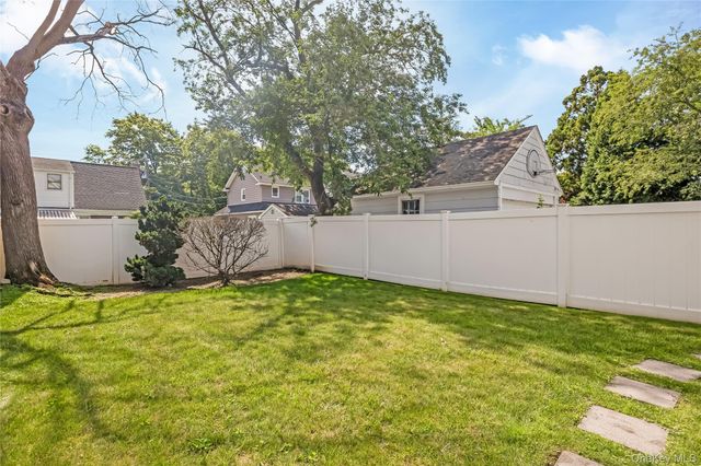 69 Vernon Avenue, Rockville Centre, NY 11570