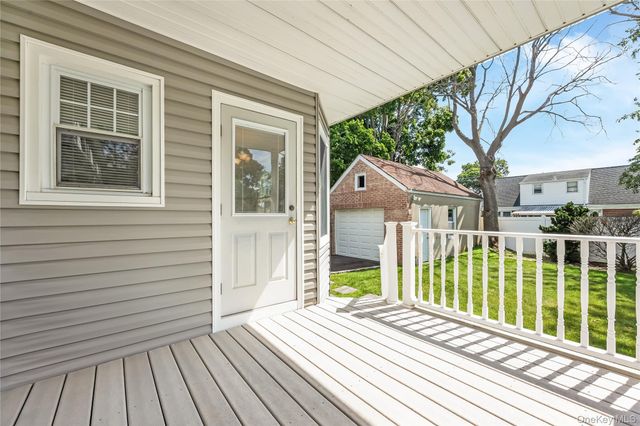 69 Vernon Avenue, Rockville Centre, NY 11570