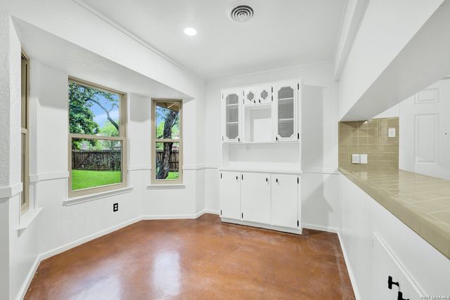 903 FABULOUS DR, San Antonio, TX 78213