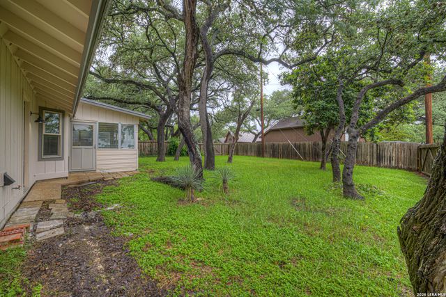 903 FABULOUS DR, San Antonio, TX 78213
