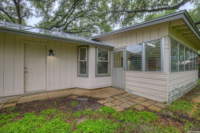 903 FABULOUS DR, San Antonio, TX 78213