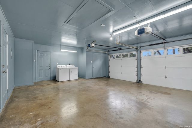903 FABULOUS DR, San Antonio, TX 78213
