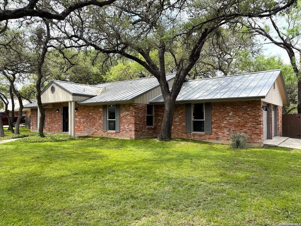 903 FABULOUS DR, San Antonio, TX 78213