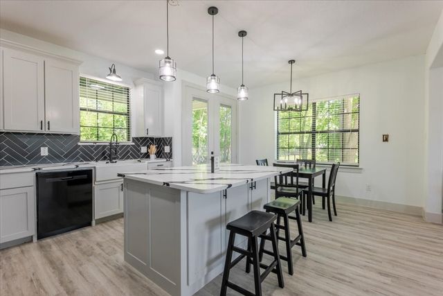 1001 SW 1st Avenue, Mineral Wells, TX 76067