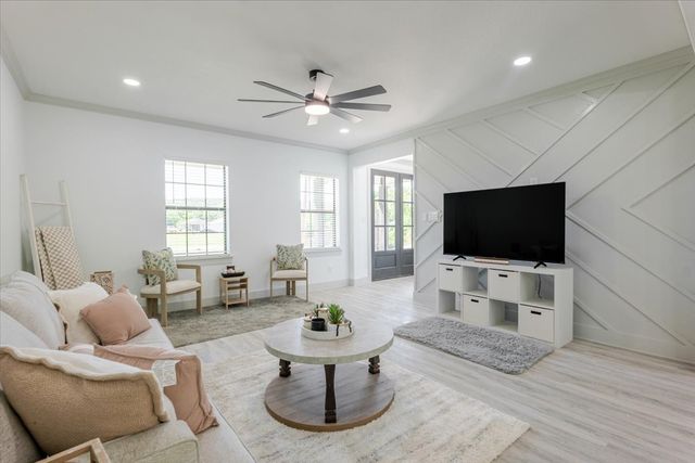 1001 SW 1st Avenue, Mineral Wells, TX 76067