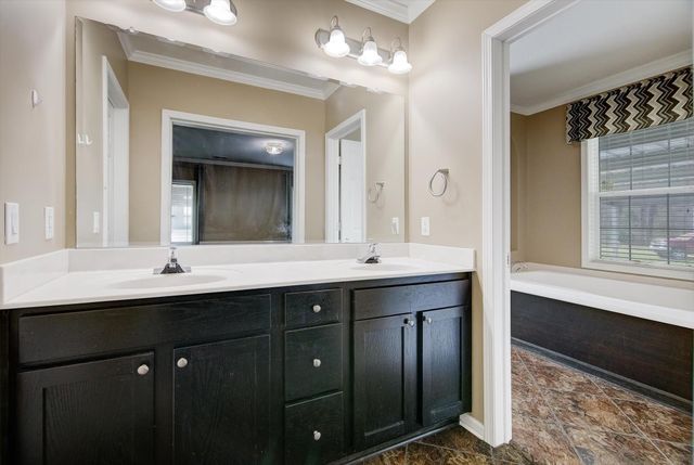 3 County Road 6475, Dayton, TX 77535