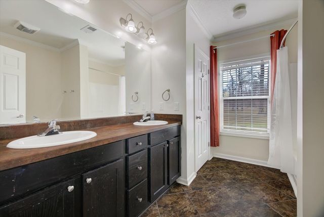 3 County Road 6475, Dayton, TX 77535