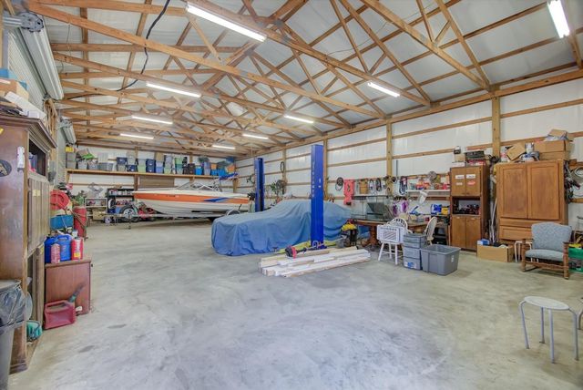 3 County Road 6475, Dayton, TX 77535