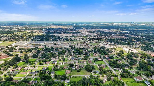 2823 Rigel Road, Houston, TX 77088