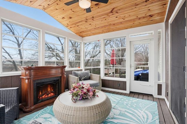 1707 Sapphire Way, Sun Prairie, WI 53590