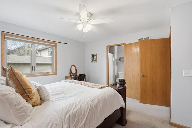 1707 Sapphire Way, Sun Prairie, WI 53590