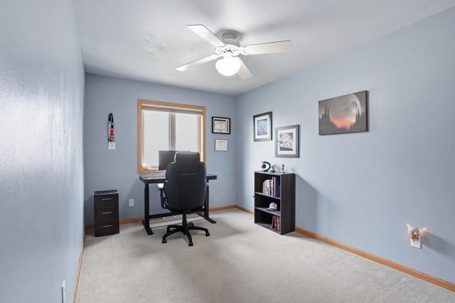 1707 Sapphire Way, Sun Prairie, WI 53590
