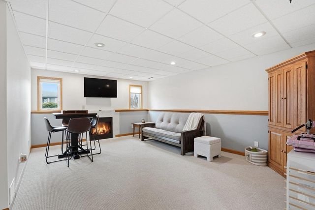 1707 Sapphire Way, Sun Prairie, WI 53590