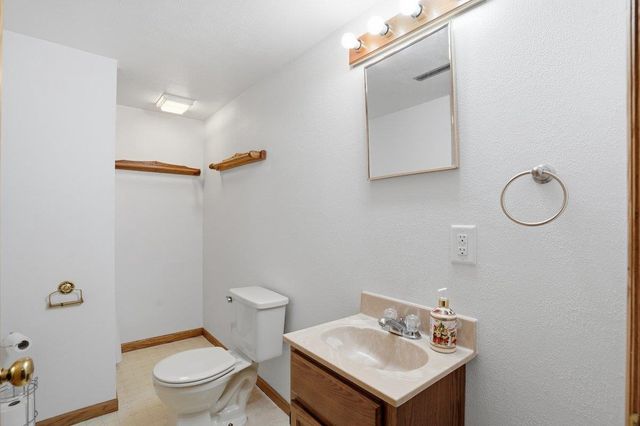 1707 Sapphire Way, Sun Prairie, WI 53590
