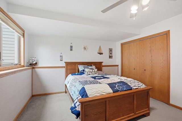 1707 Sapphire Way, Sun Prairie, WI 53590
