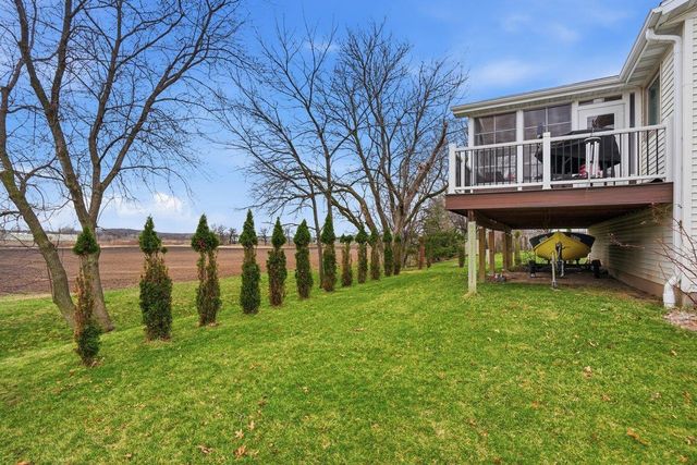 1707 Sapphire Way, Sun Prairie, WI 53590