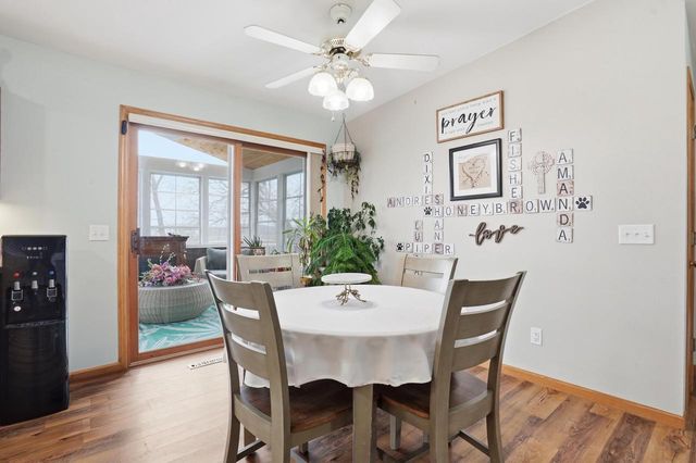 1707 Sapphire Way, Sun Prairie, WI 53590