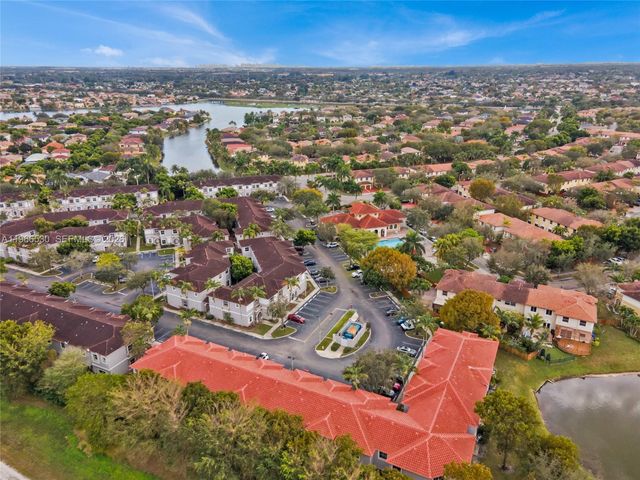 4956 SW 140th Ter 10, Miramar, FL 33027